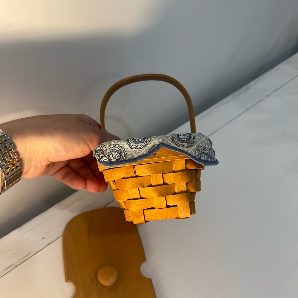 Longaberger Horizon of Hope Basket with Blue Lining - Picture 9 of 15